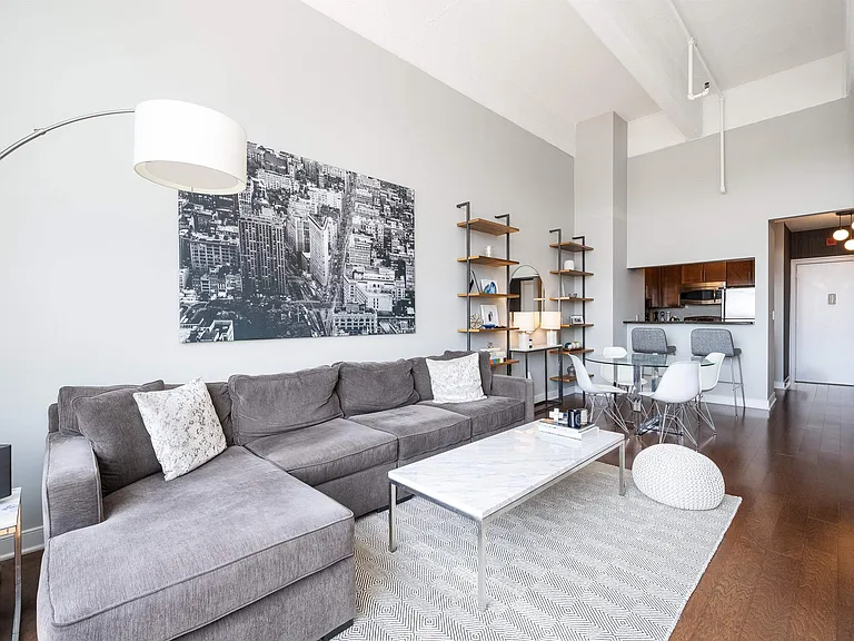 1500 Hudson St #9K — Photo 4