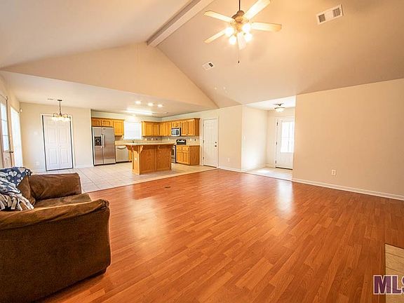 4th image of 9857 Chapel Hill Dr