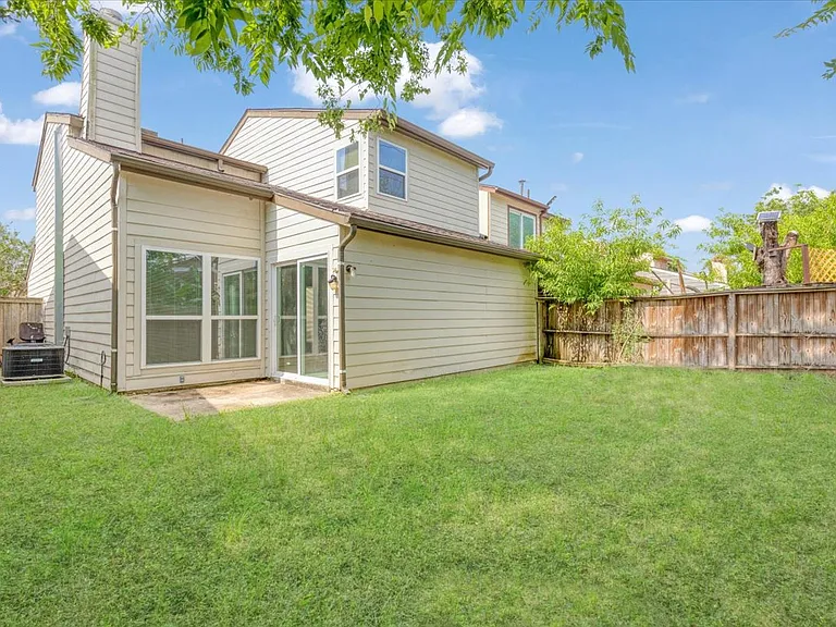 10254 Bridgeland Ln — Photo 21
