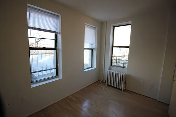 Rented by Capri Jet Realty Corp | media 17