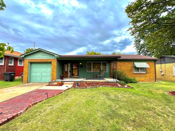 1336 N 7th St, Arkansas City, KS 67005