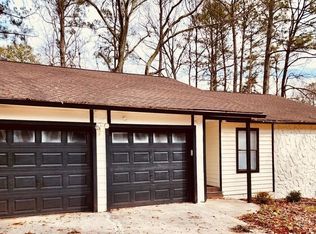 5474 Pepperwood Ct, Stone Mountain, GA 30087