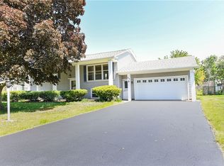 90 Bouckhart Ave, Rochester, NY 14622