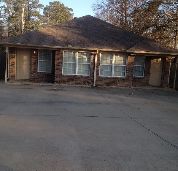 206 W Sycamore Ln #A — Photo 1