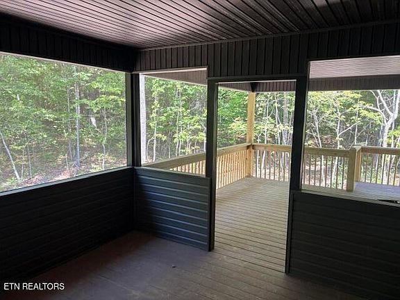 4th image of 446 Beachwood Dr