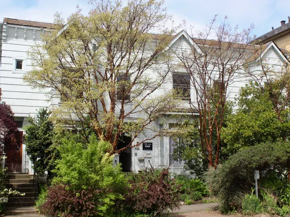 903 15th Ave APT 3, Seattle, WA 98122