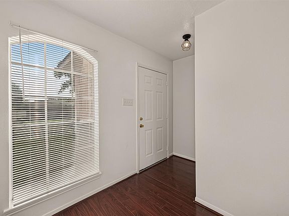 4th image of 6515 Amberfield Ln