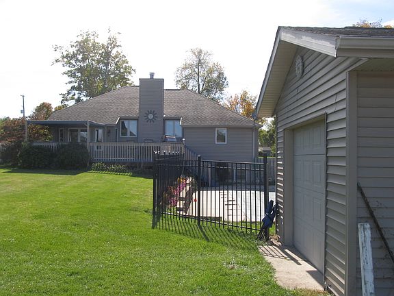 2nd image of 9189 E Bc Ave