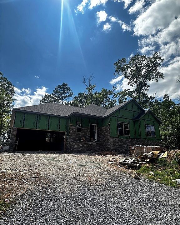 1st image of 21 Reading Ln