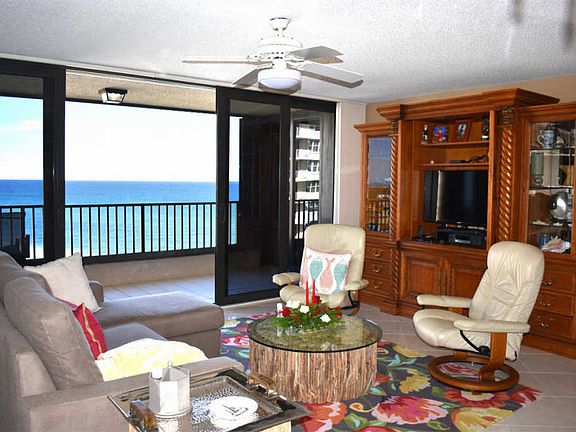4th image of 450 Ocean Dr APT 904