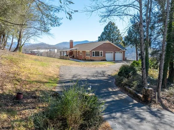 312 Dryman Rd, Franklin, NC 28734