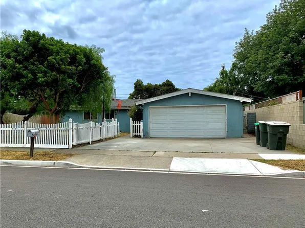 873 Towne St, Costa Mesa, CA 92627