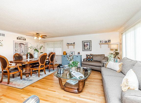 4th image of 10651 Windsor Dr
