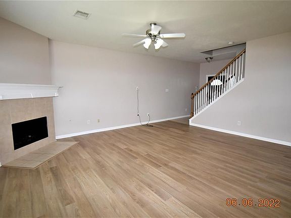 4th image of 611 Chase More Ct