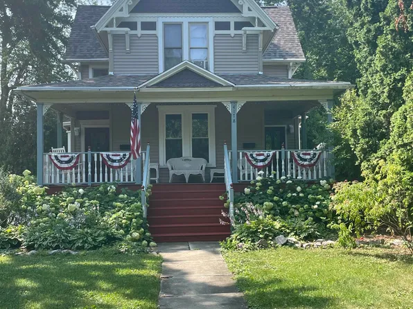 417 Nicolet Blvd, Neenah, WI 54956