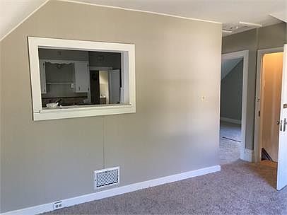 3rd image of 16 E 19th St #2