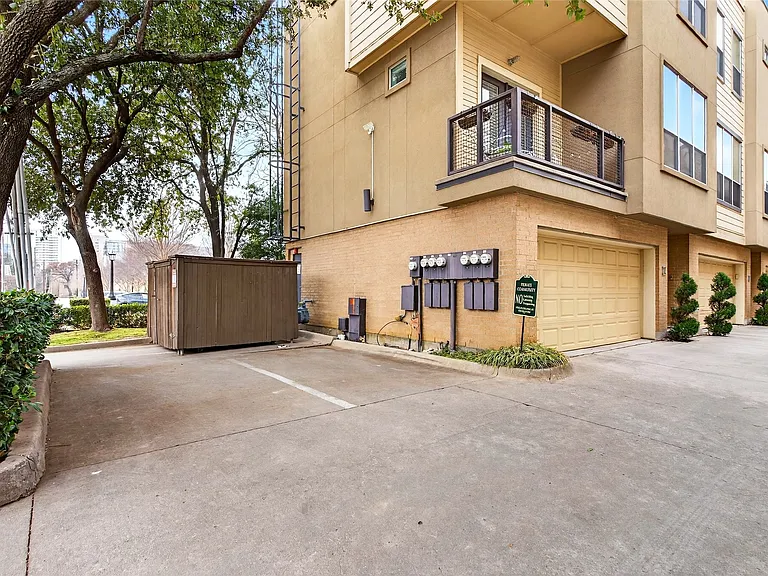 4050 McKinney Ave #12 — Photo 31