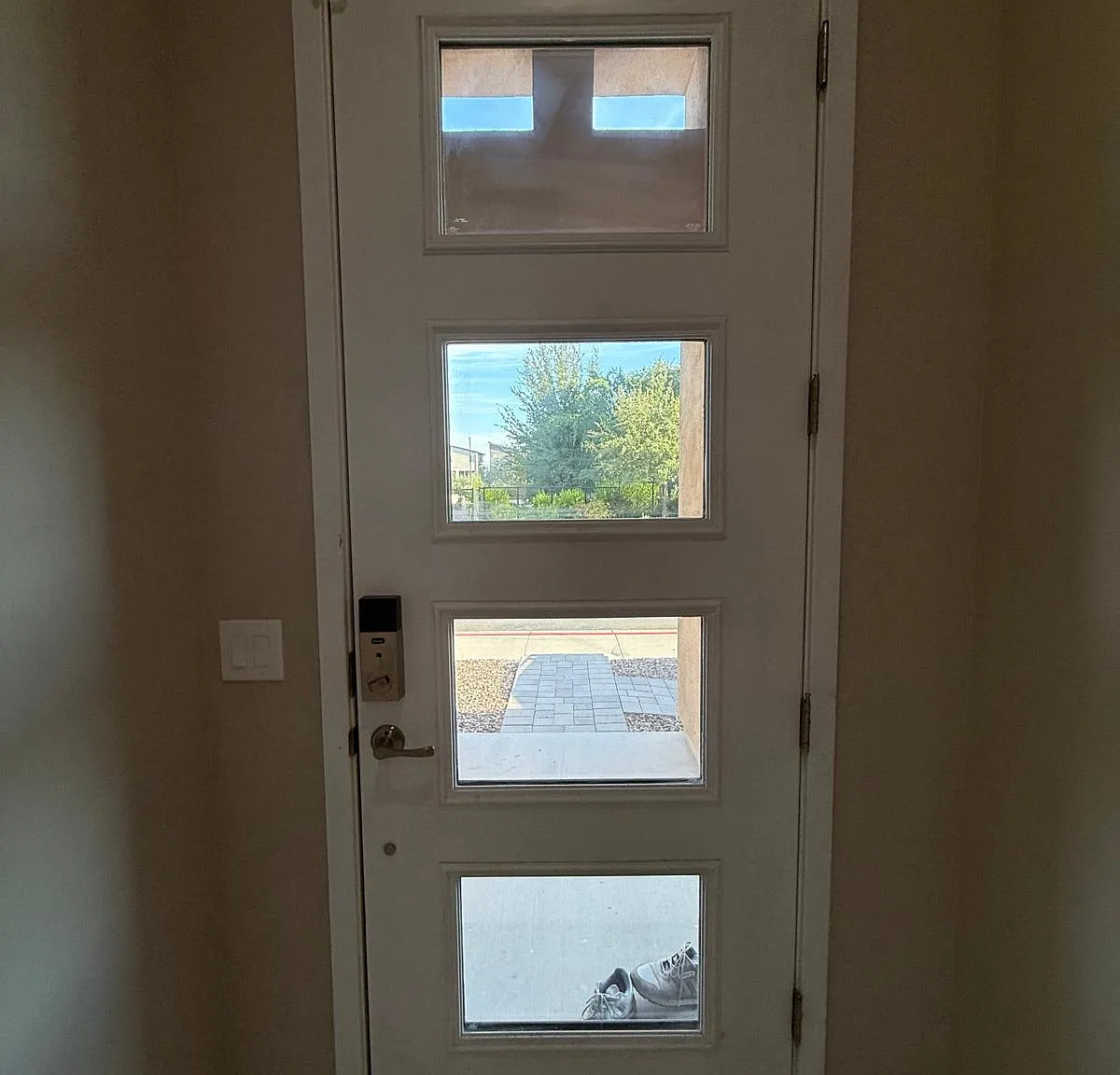 4 bed, 2000 sqft, $2,950 — Photo 2