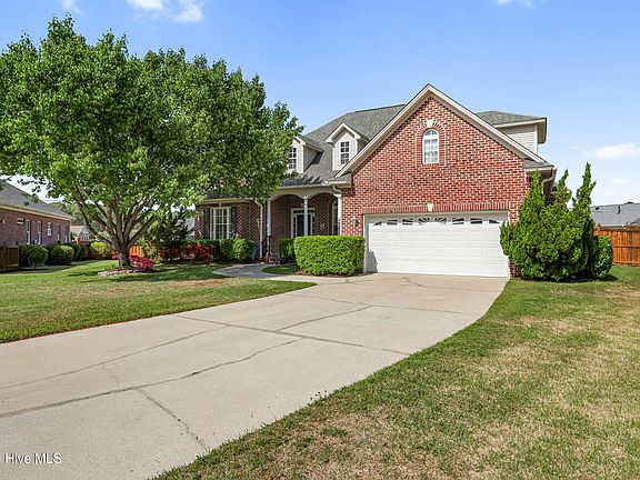 3rd image of 1111 Parkmore Court