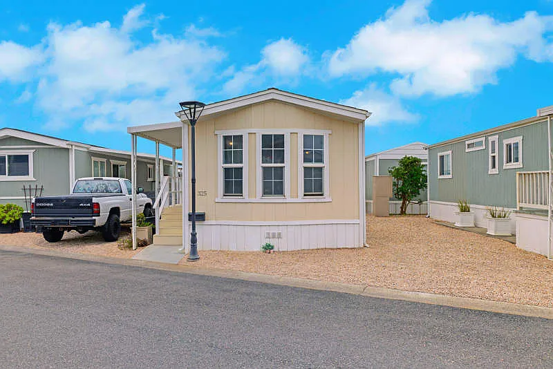 325 3rd Ave #L photo 1