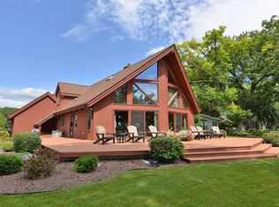 24201 Fairway Dr, Kansasville, WI 53139