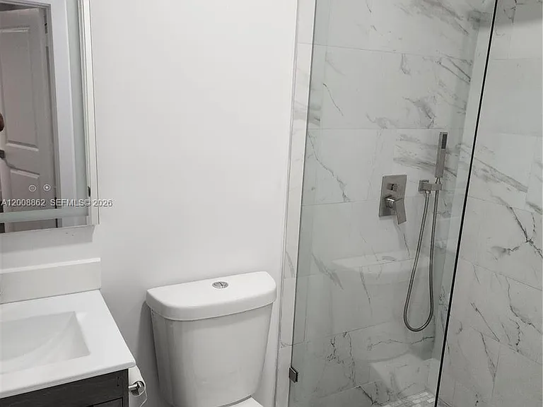 8701 SW 36th St — Photo 11