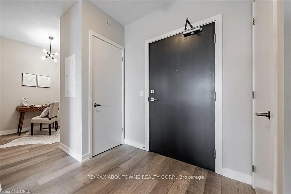 1 bed, $2,300 — Photo 2