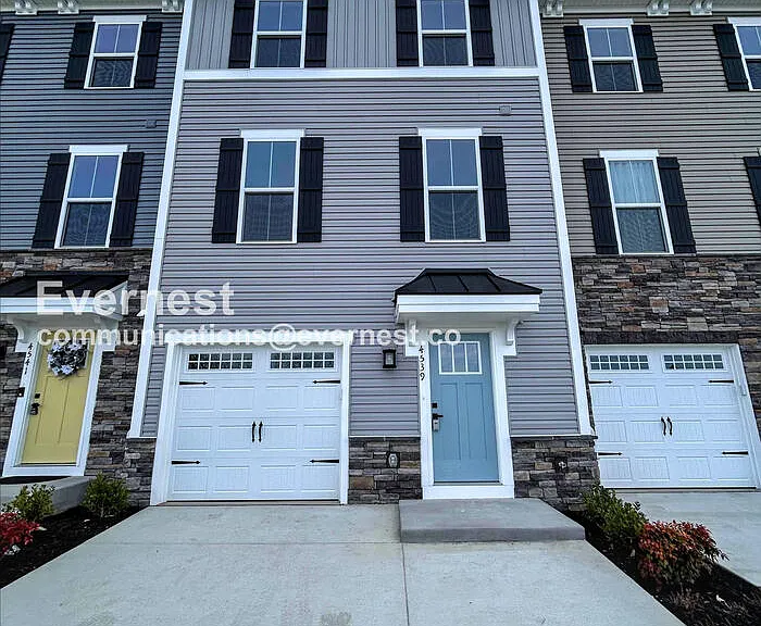 4539 Camfield Ln — Photo 1