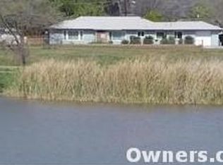12806 Lakeshore Dr, Lakeside, CA 92040
