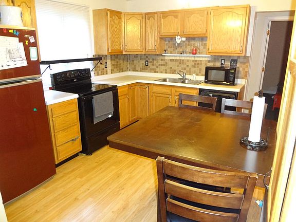 5th image of 1007 Winslow Ave