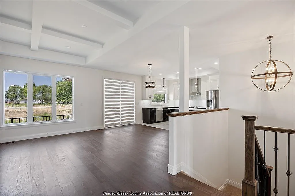 6 bed, $4,000 — Photo 2