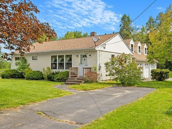 325 Pleasant St, Lunenburg, MA 01462