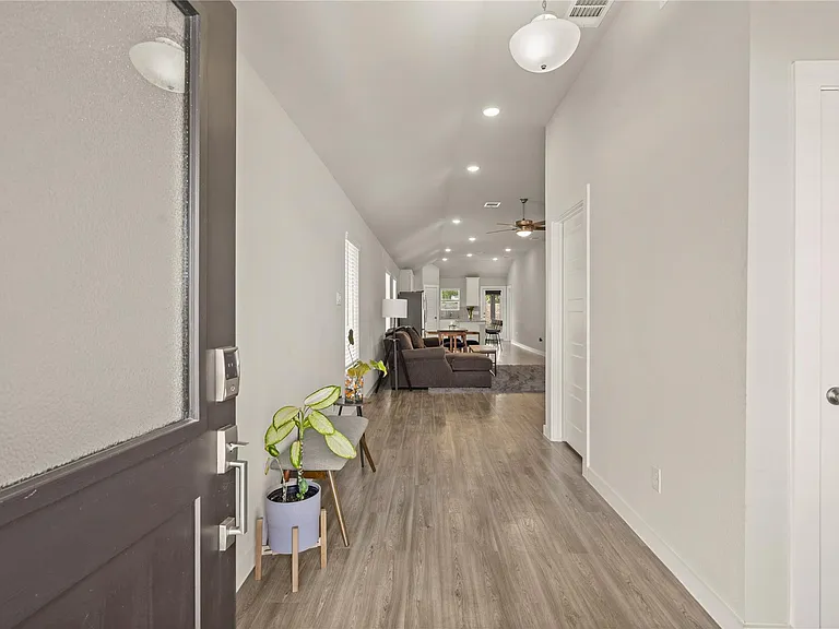5831 Sunrise Bottom Ln — Photo 4