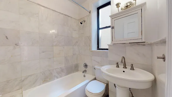 Rented by Bond New York | media 12