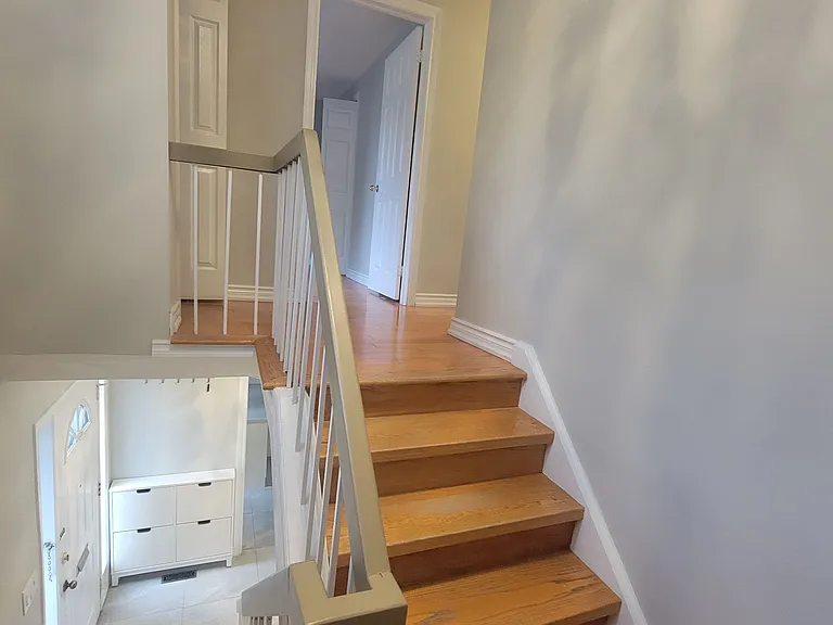 28 Holsworthy Cres — Photo 19