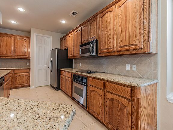 5th image of 1346 Spirit Falls Dr