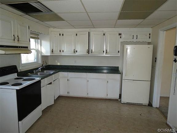 3rd image of 5361 Bryce Ln