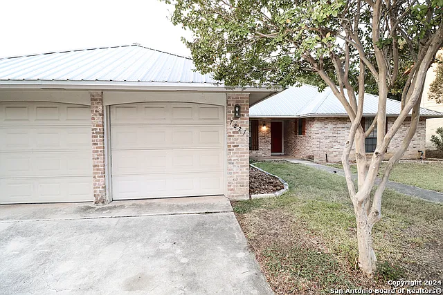 7227 Trace Buckle Dr — Photo 34