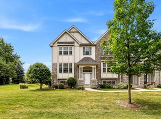 178 Sype Dr, Carol Stream, IL 60188