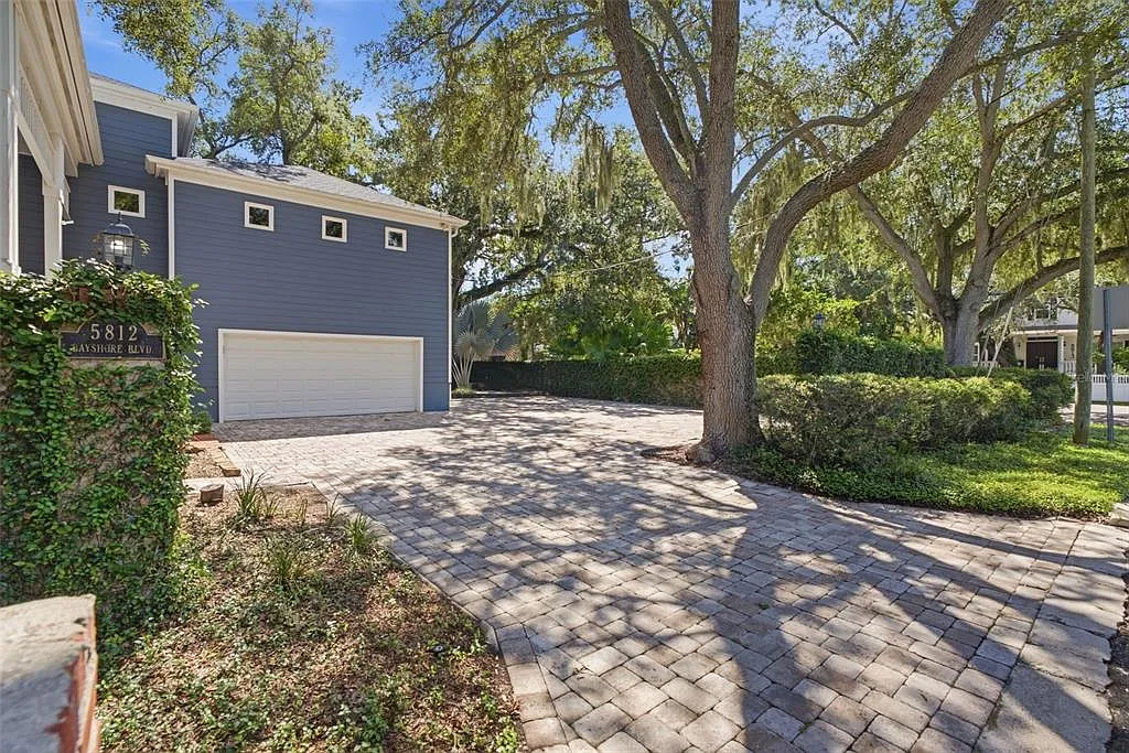 4 bed, 3.5 bath, 3640 sqft, $7,500 — Photo 3