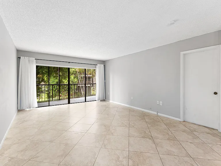 3605 S Ocean Blvd — Photo 12