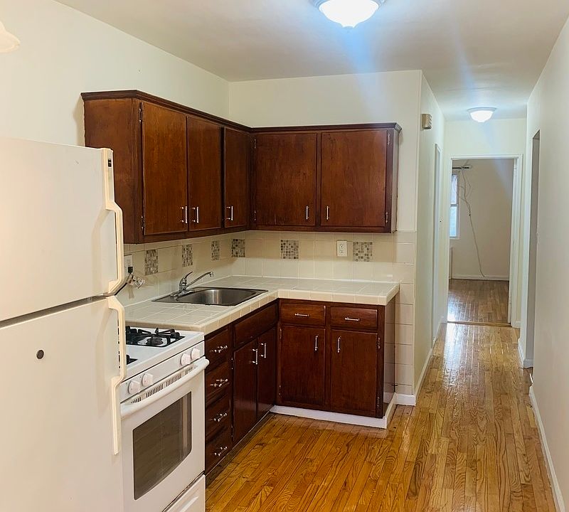 1st image of 1062 E 103rd St Floor 1