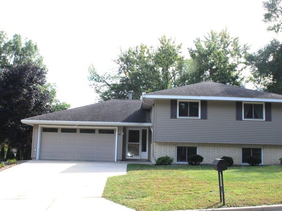408 25th St NW, Rochester, MN 55901