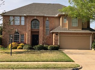 1812 Altacrest Dr, Grapevine, TX 76051