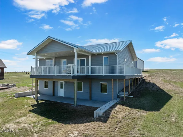 1212 50b Ave NW, Garrison, ND 58540