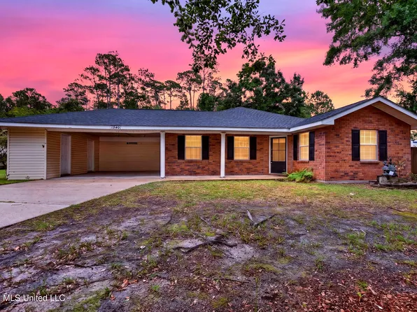 1540 Waveland Ave, Waveland, MS 39576