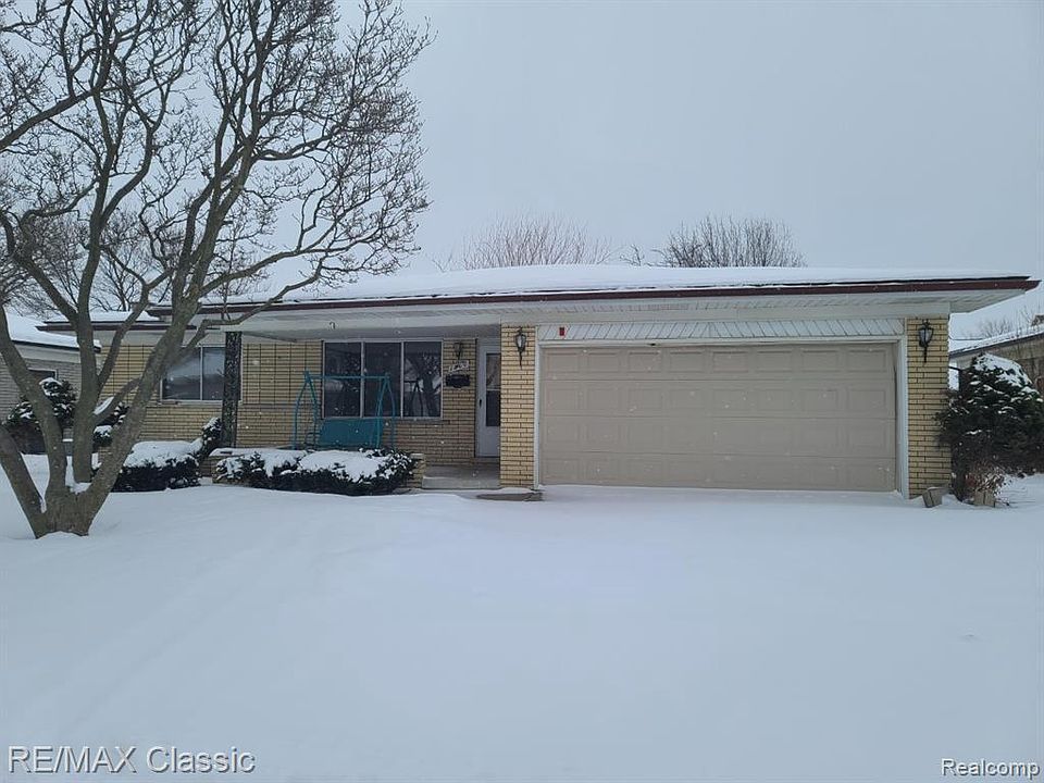 1st image of 1800 Briarwood Dr
