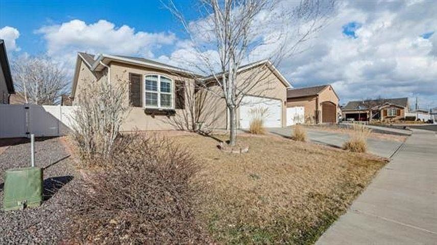 1st image of 593 Sinatra Way