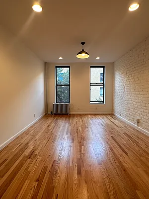 Rented by Compass | media 9