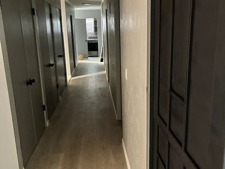 W Park St — Photo 10